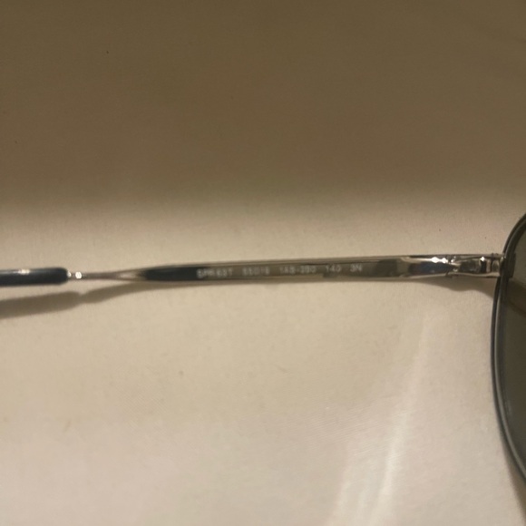 Prada Sunglasses in a very good condition. - Picture 5 of 7